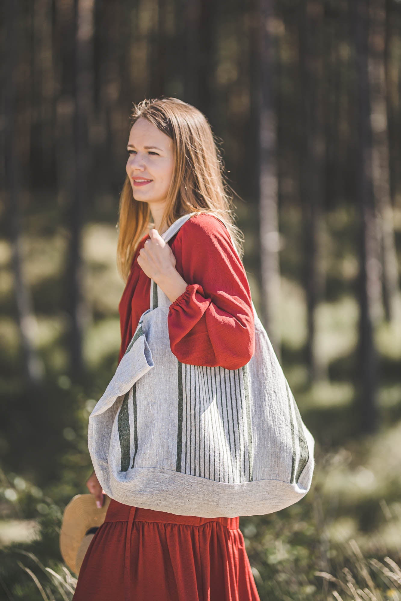 Forestlandlinen Linen beach bag with green stripes